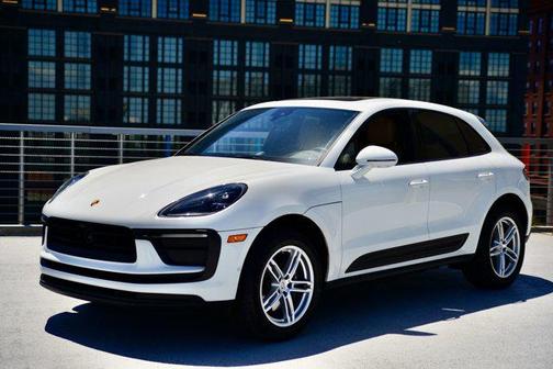 2025 Porsche Macan Base