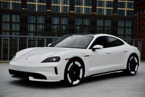 2025 Porsche Taycan RWD