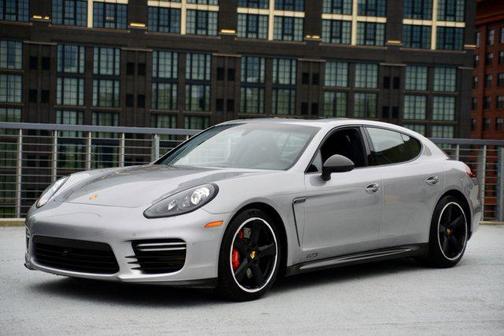 2016 Porsche Panamera GTS