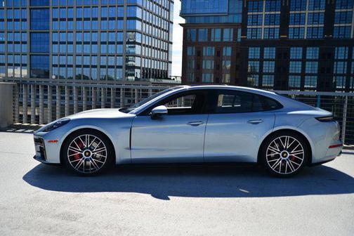2026 Porsche Panamera GTS