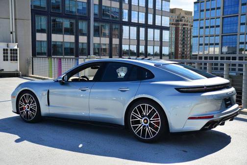2026 Porsche Panamera GTS
