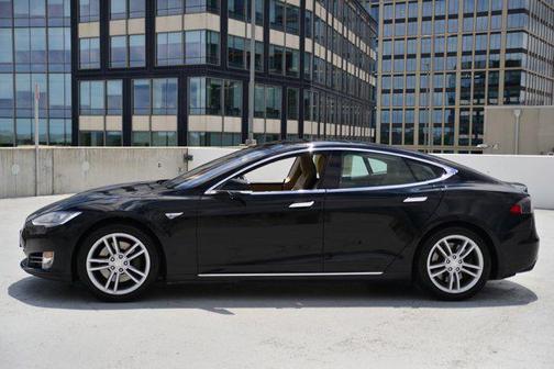 2015 Tesla Model S 85D