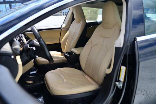 2015 Tesla Model S 85D