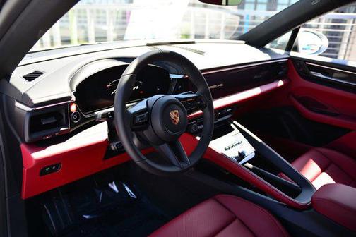 2025 Porsche Macan Electric