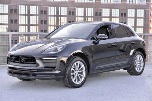 2025 Porsche Macan AWD