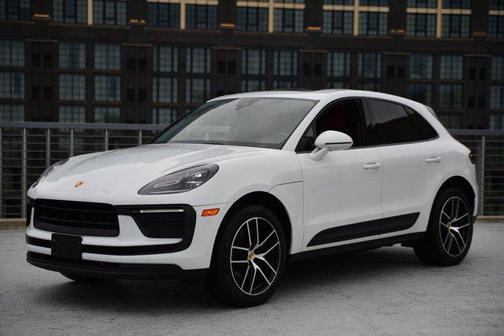 2022 Porsche Macan AWD