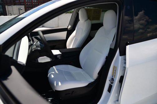 2022 Tesla Model Y Performance Dual Motor All-Wheel Drive
