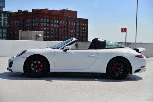 2018 Porsche 911 Targa 4 GTS