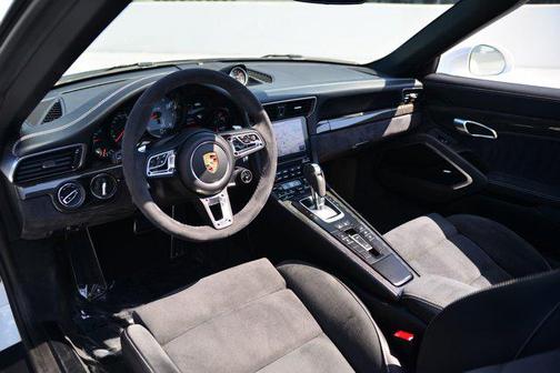 2018 Porsche 911 Targa 4 GTS