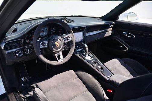2018 Porsche 911 Targa 4 GTS