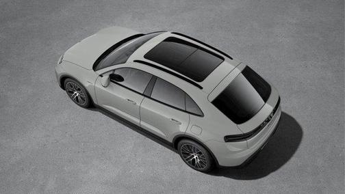 2026 Porsche Macan 4