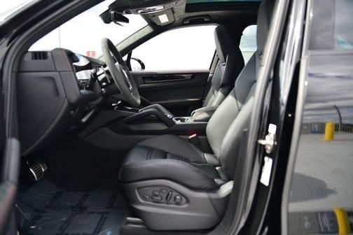 2026 Porsche Cayenne GTS