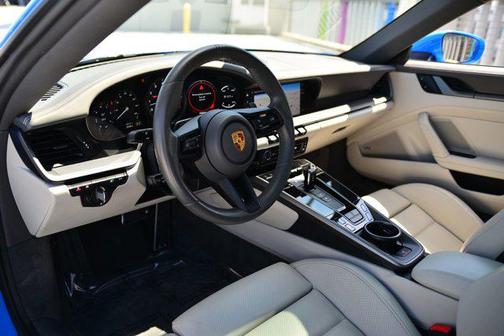 2023 Porsche 911 Carrera