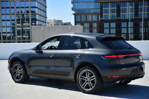 2020 Porsche Macan Base