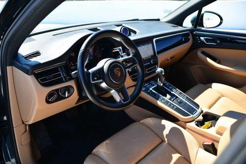 2020 Porsche Macan Base