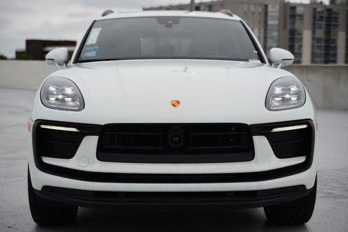 2025 Porsche Macan AWD