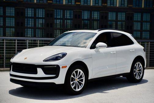 2022 Porsche Macan Base