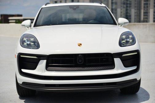 2022 Porsche Macan AWD