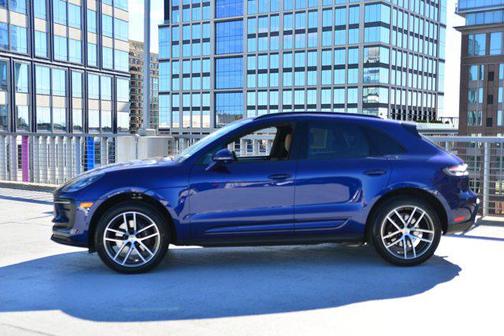 2025 Porsche Macan AWD