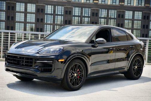 2025 Porsche Cayenne GTS