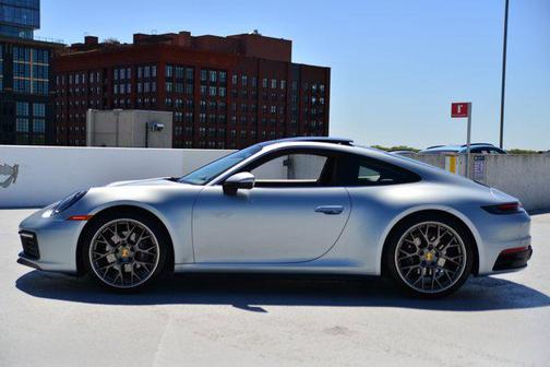 2021 Porsche 911 Carrera
