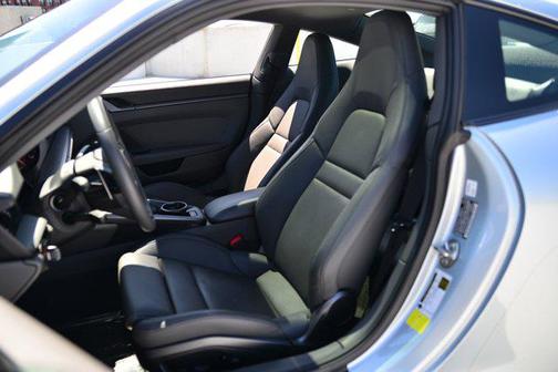 2021 Porsche 911 Carrera
