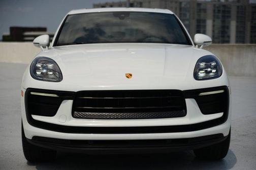 2022 Porsche Macan AWD