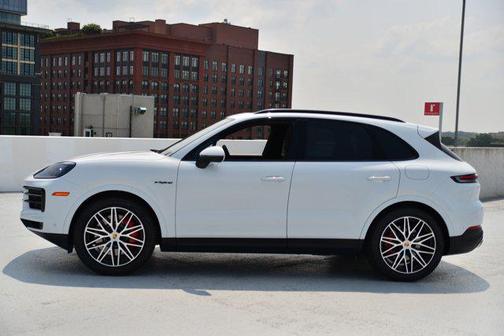 2025 Porsche Cayenne S