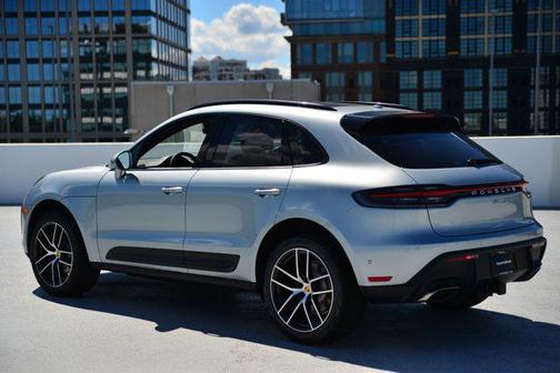 2026 Porsche Macan AWD