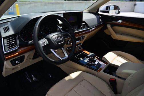 2023 Audi Q5 40 Premium