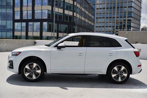 2023 Audi Q5 40 Premium