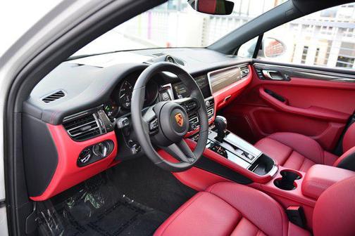 2026 Porsche Macan GTS