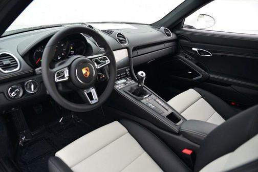2025 Porsche 718 Cayman Style Edition