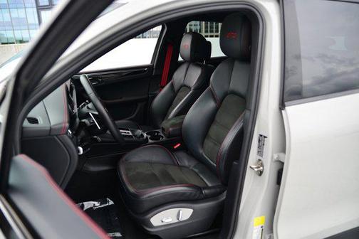 2022 Porsche Macan GTS