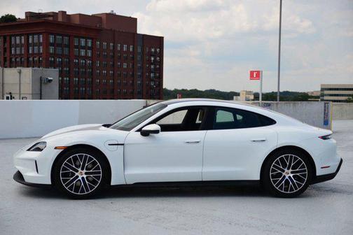 2025 Porsche Taycan RWD
