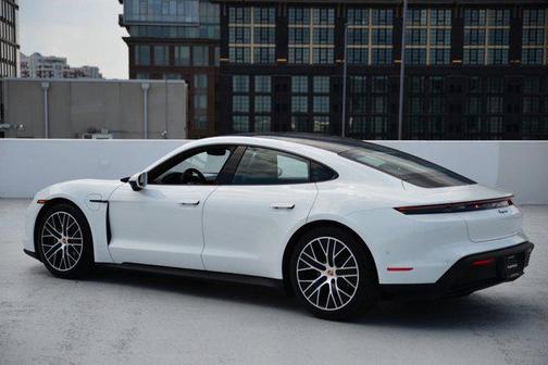 2025 Porsche Taycan RWD