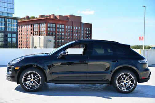 2026 Porsche Macan AWD