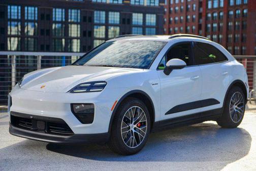 2025 Porsche Macan 4S
