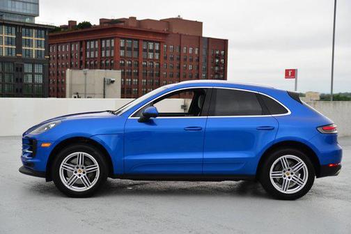 2021 Porsche Macan Base