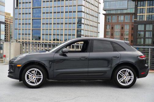 2025 Porsche Macan AWD