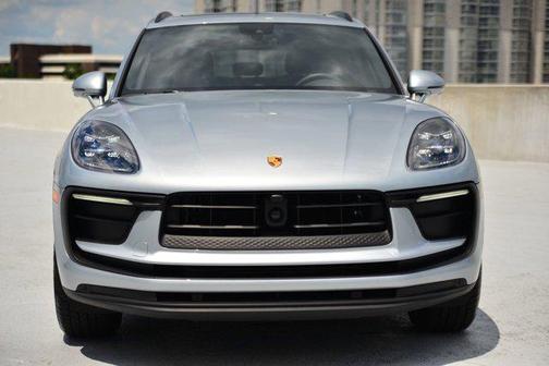 2025 Porsche Macan AWD