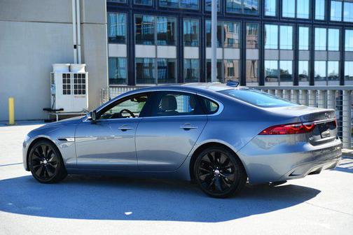 2022 Jaguar XF SE P250 RWD Automatic