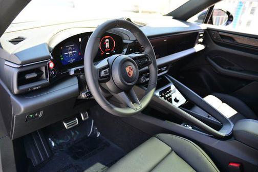 2025 Porsche Macan 4S