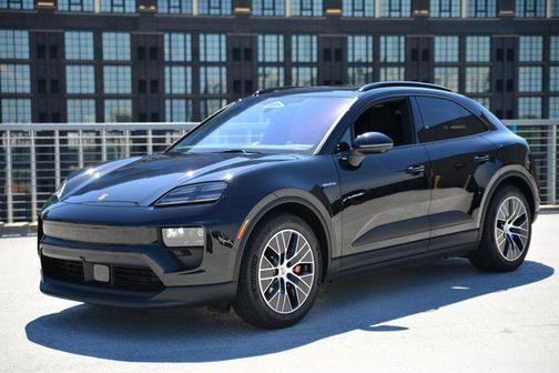 2025 Porsche Macan 4S