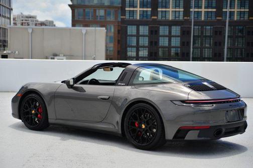 2024 Porsche 911 Targa 4S