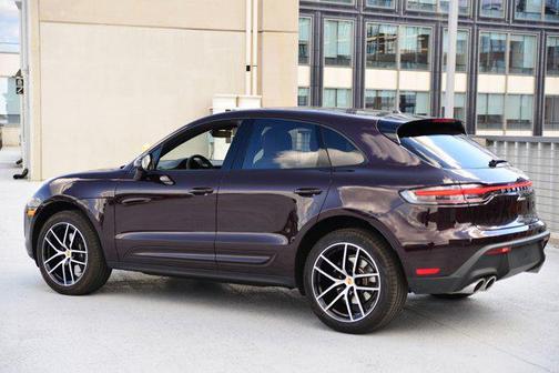 2025 Porsche Macan AWD