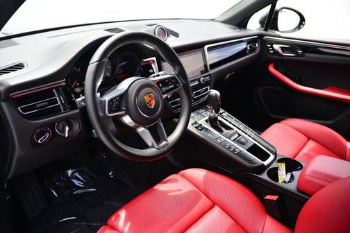 2021 Porsche Macan Base