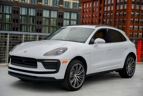 2025 Porsche Macan Base