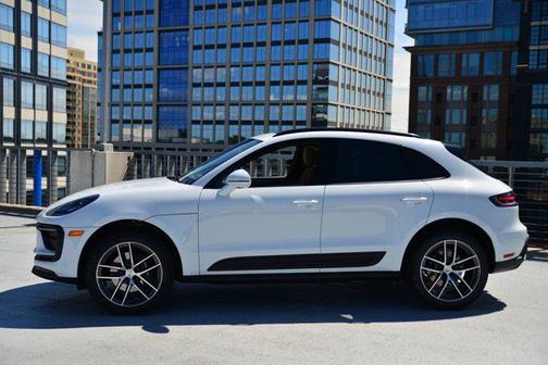 2026 Porsche Macan AWD