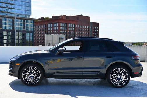 2026 Porsche Macan AWD